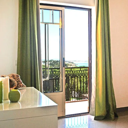 Apartment Apartment In Albufeira With Sea Beach *
