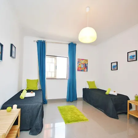 Apartment In Albufeira With Sea Beach Apartamento *