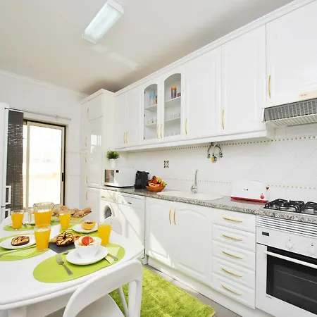 Apartamento Apartment In Albufeira With Sea Beach Albufeira