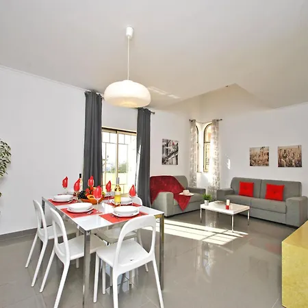 Apartment In Albufeira With Sea Beach Διαμέρισμα *